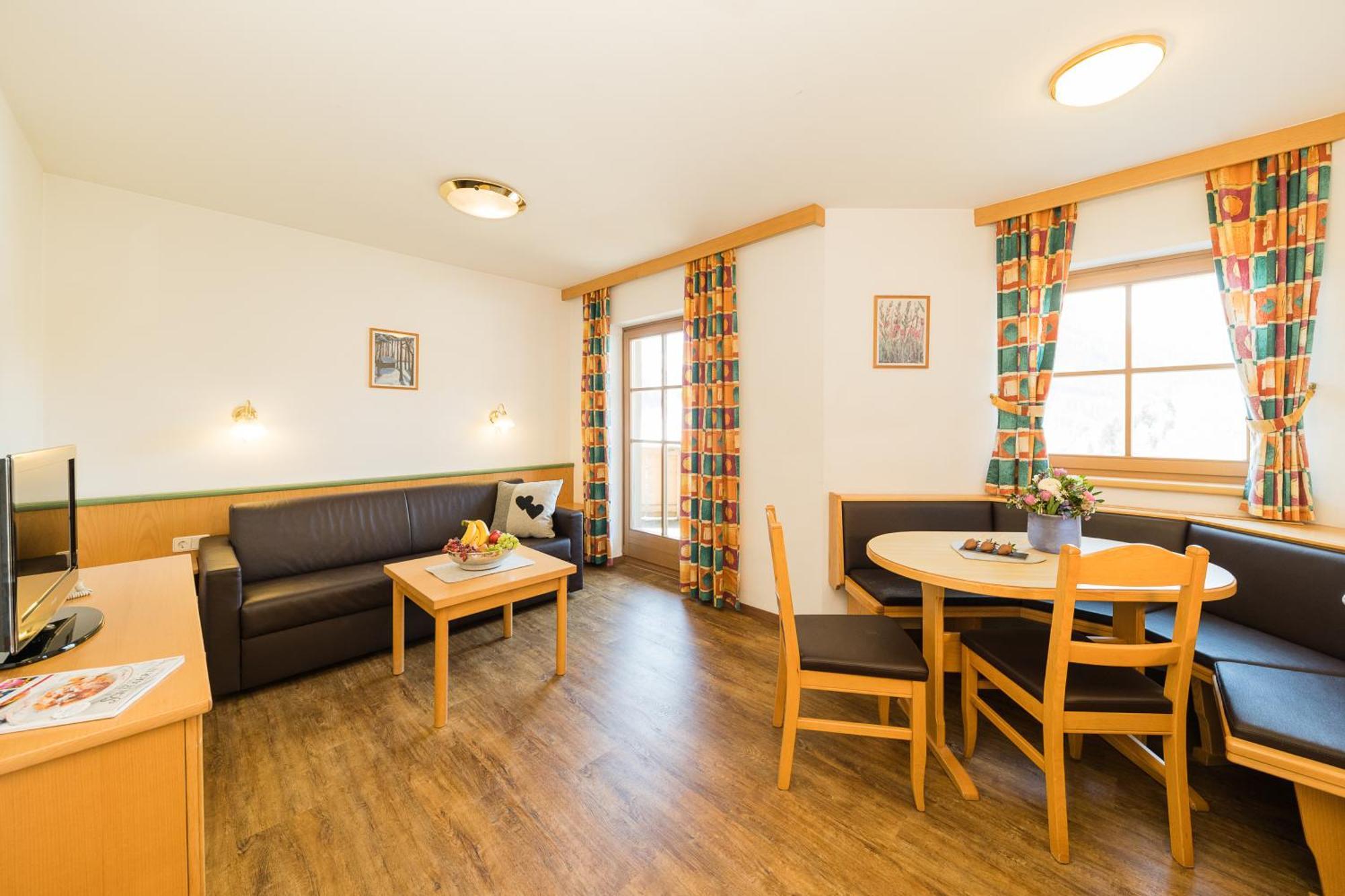 Feriengut Hasenau Aparthotel Saalbach-Hinterglemm Exterior photo